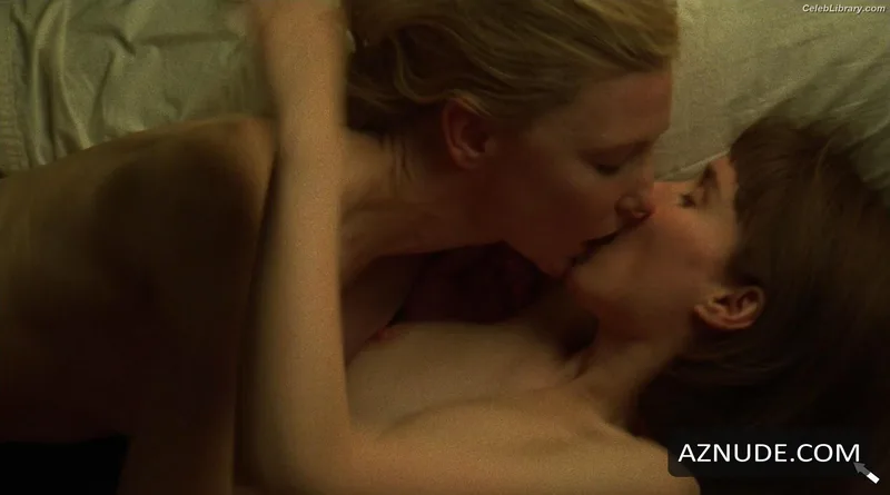 Rooney Mara photo 4 of 162