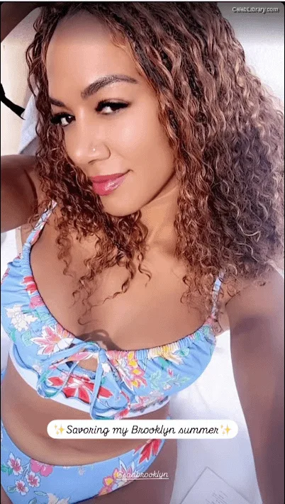 Ros Gold-Onwude photo 6 of 33