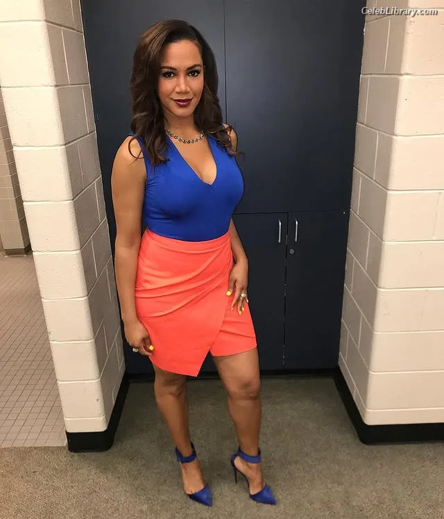 Ros Gold-Onwude photo 17 of 33