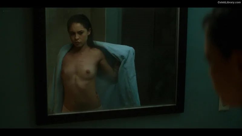 Rosa Salazar photo 21 of 42