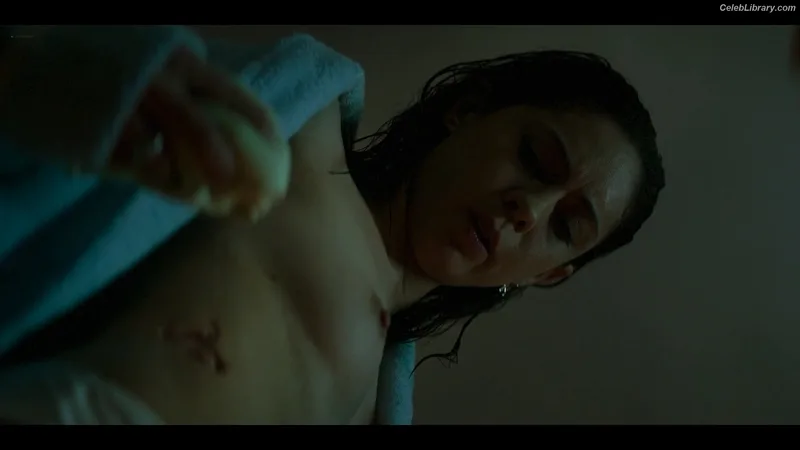 Rosa Salazar photo 23 of 42