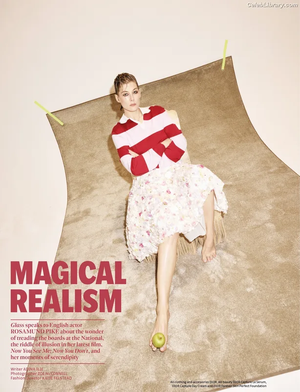 Rosamund Pike photo 1 of 177