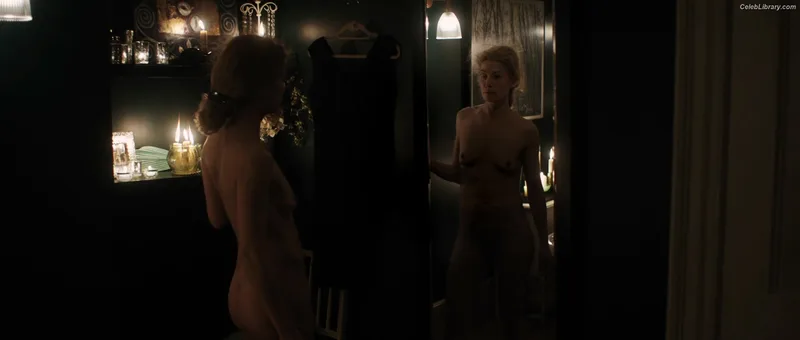 Rosamund Pike photo 19 of 177