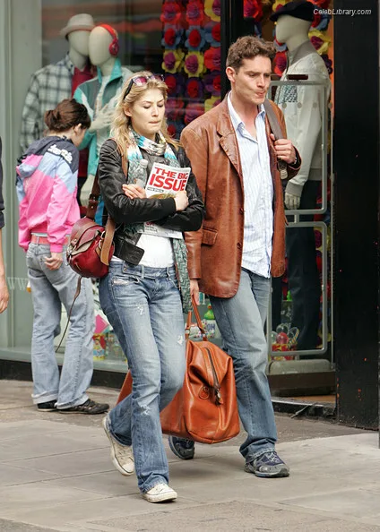 Rosamund Pike photo 3 of 177