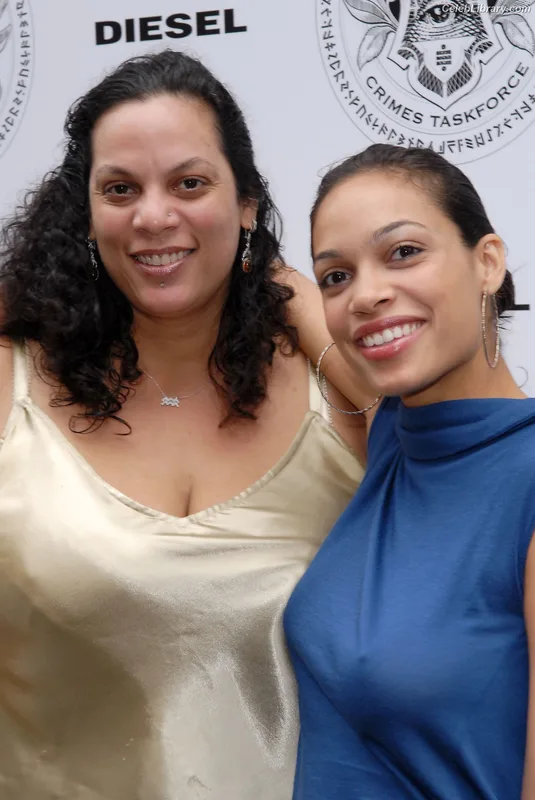 Rosario Dawson photo 12 of 133