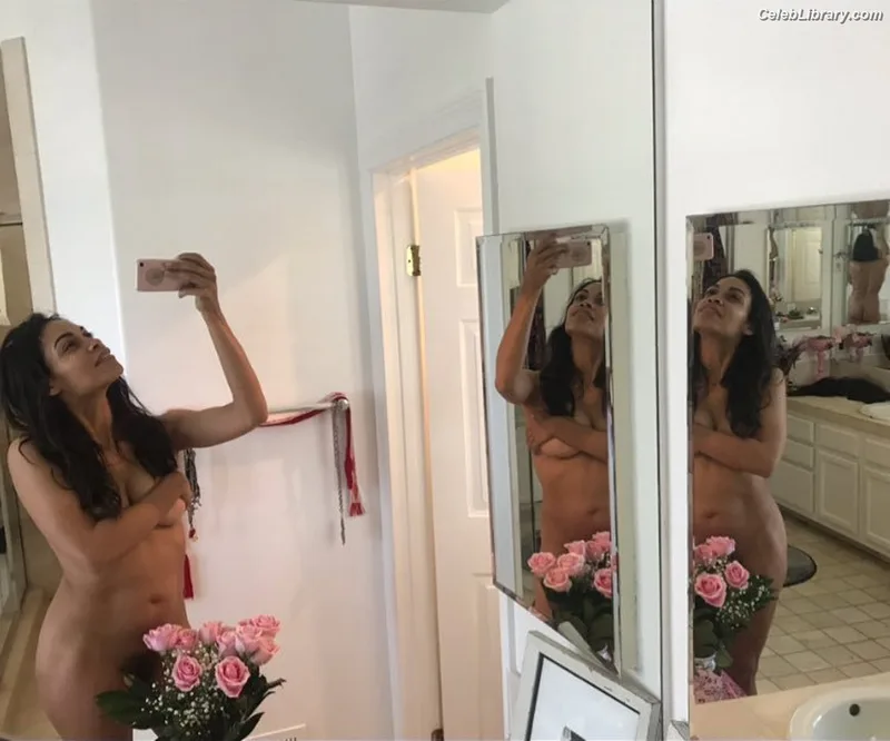 Rosario Dawson photo 5 of 133