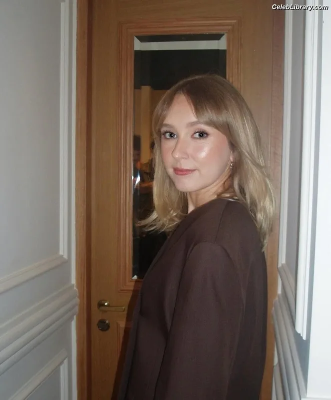 Rose Ayling-Ellis photo 11 of 58