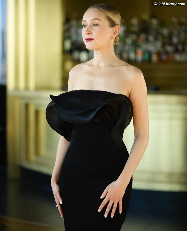 Rose Ayling-Ellis photo 8 of 58