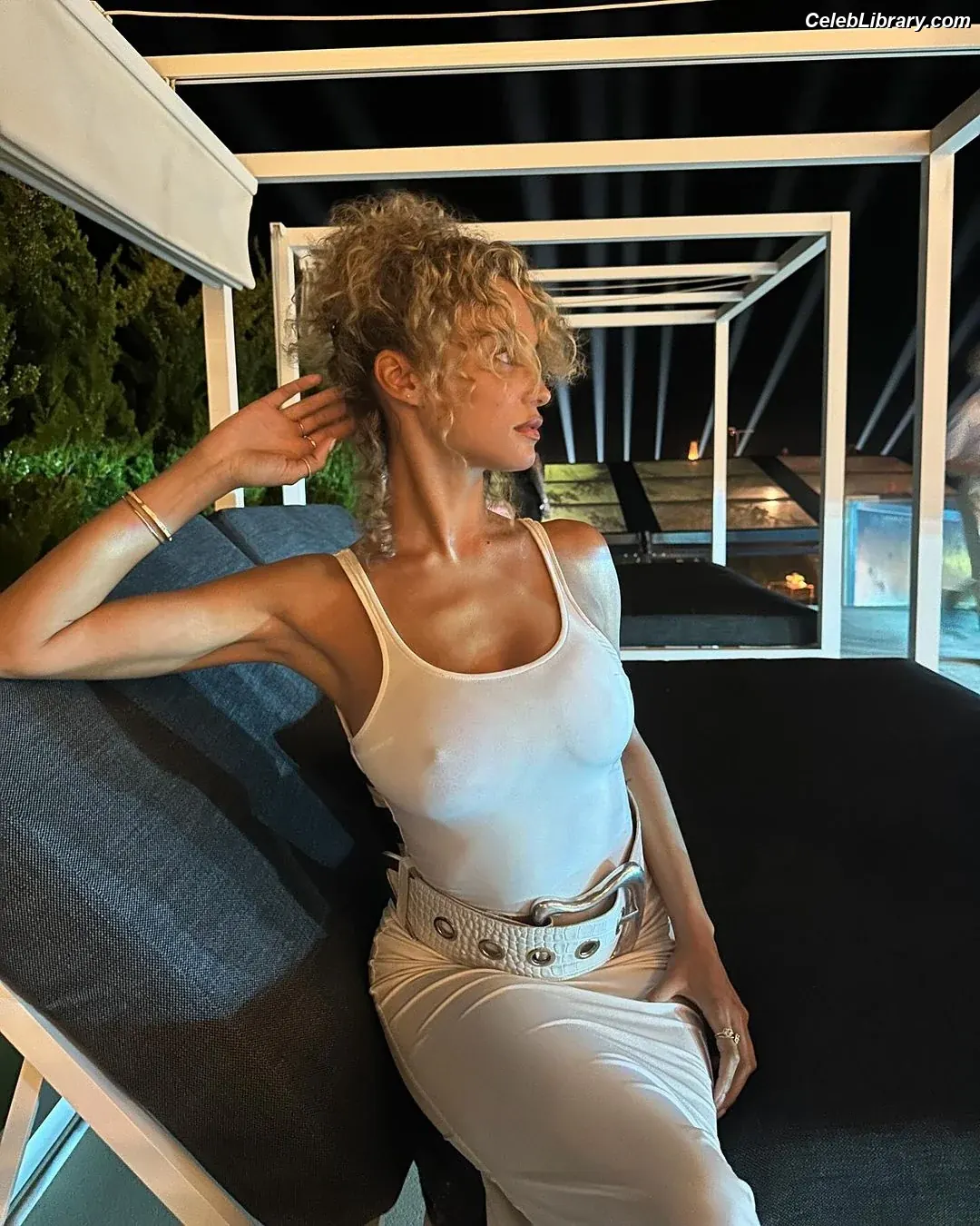 Rose Bertram photo 6 of 152