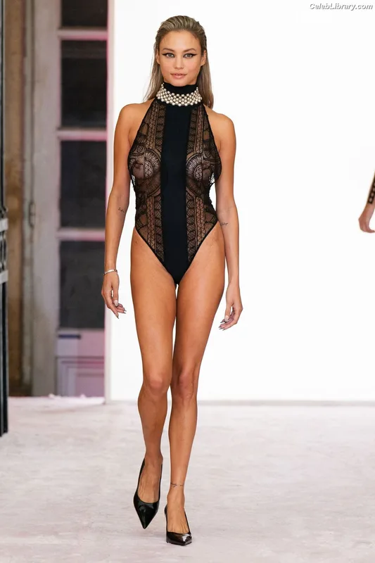 Rose Bertram photo 22 of 152