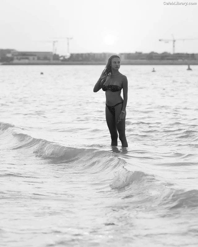 Rose Bertram photo 8 of 152