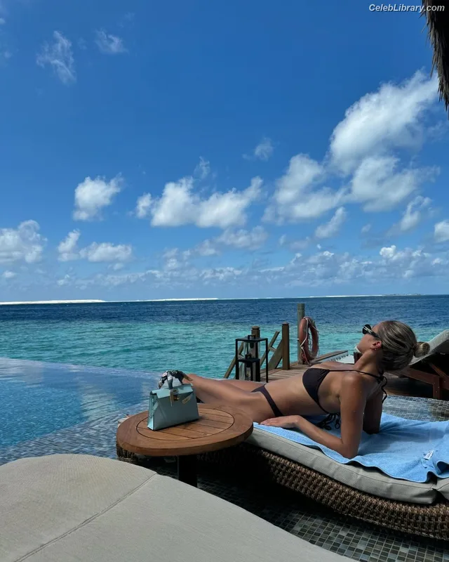 Rose Bertram photo 1 of 152