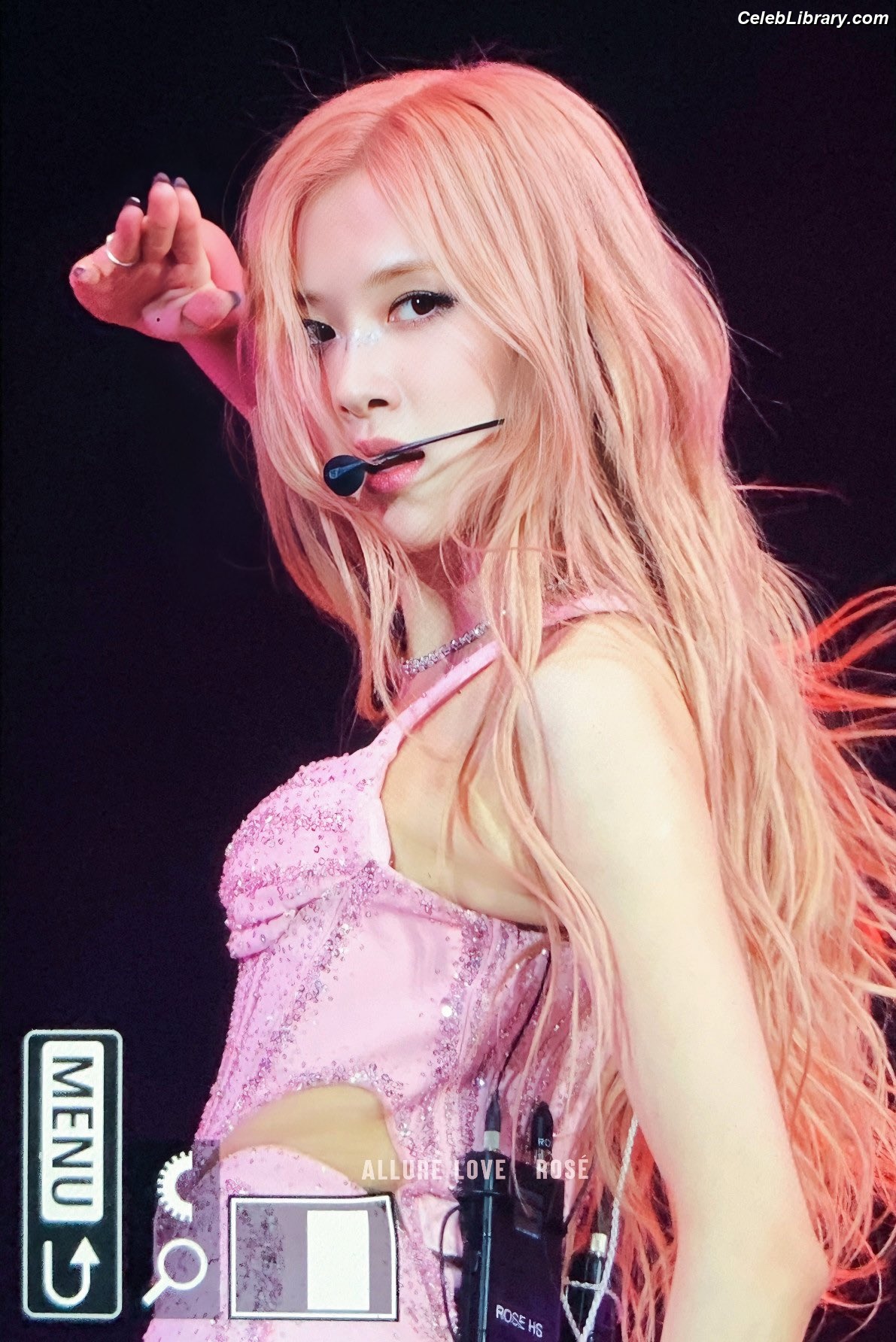 Rosé (BLACKPINK) photo 15 of 4338