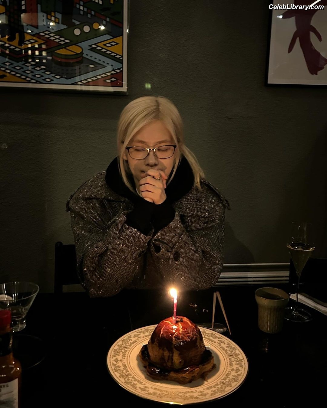 Rosé (BLACKPINK) photo 14 of 4338