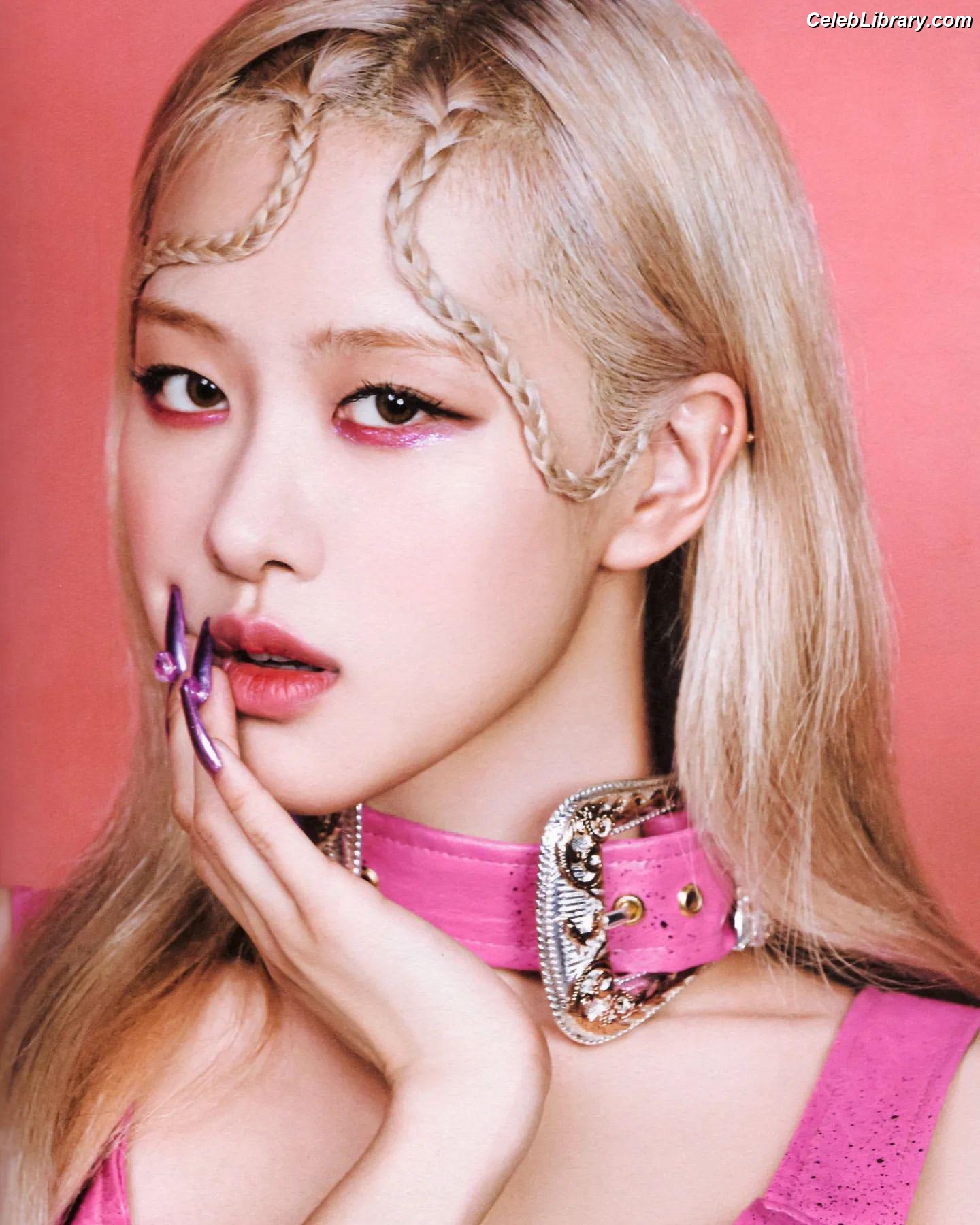 Rosé (BLACKPINK) photo 10 of 4338
