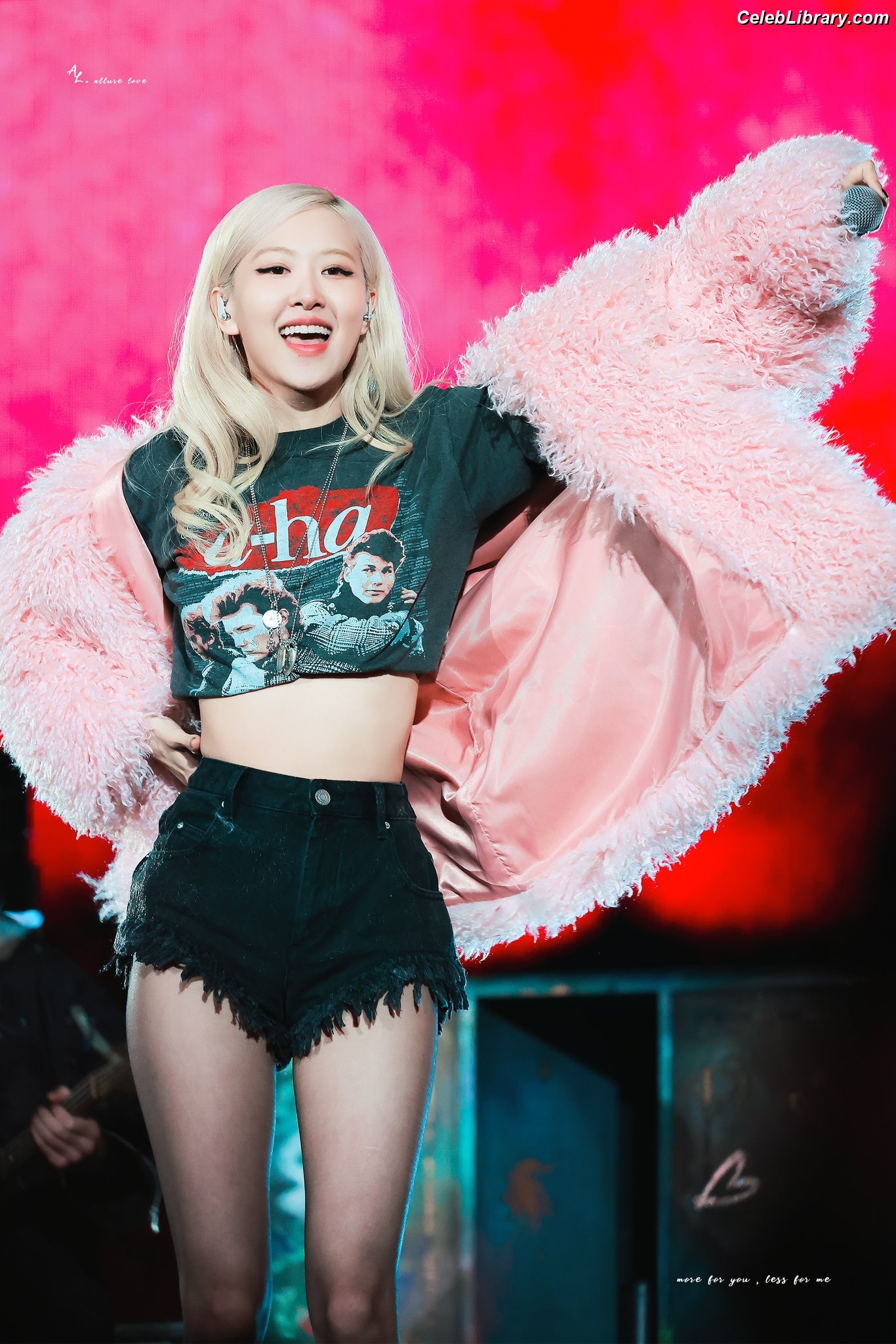 Rosé (BLACKPINK) photo 5 of 4338
