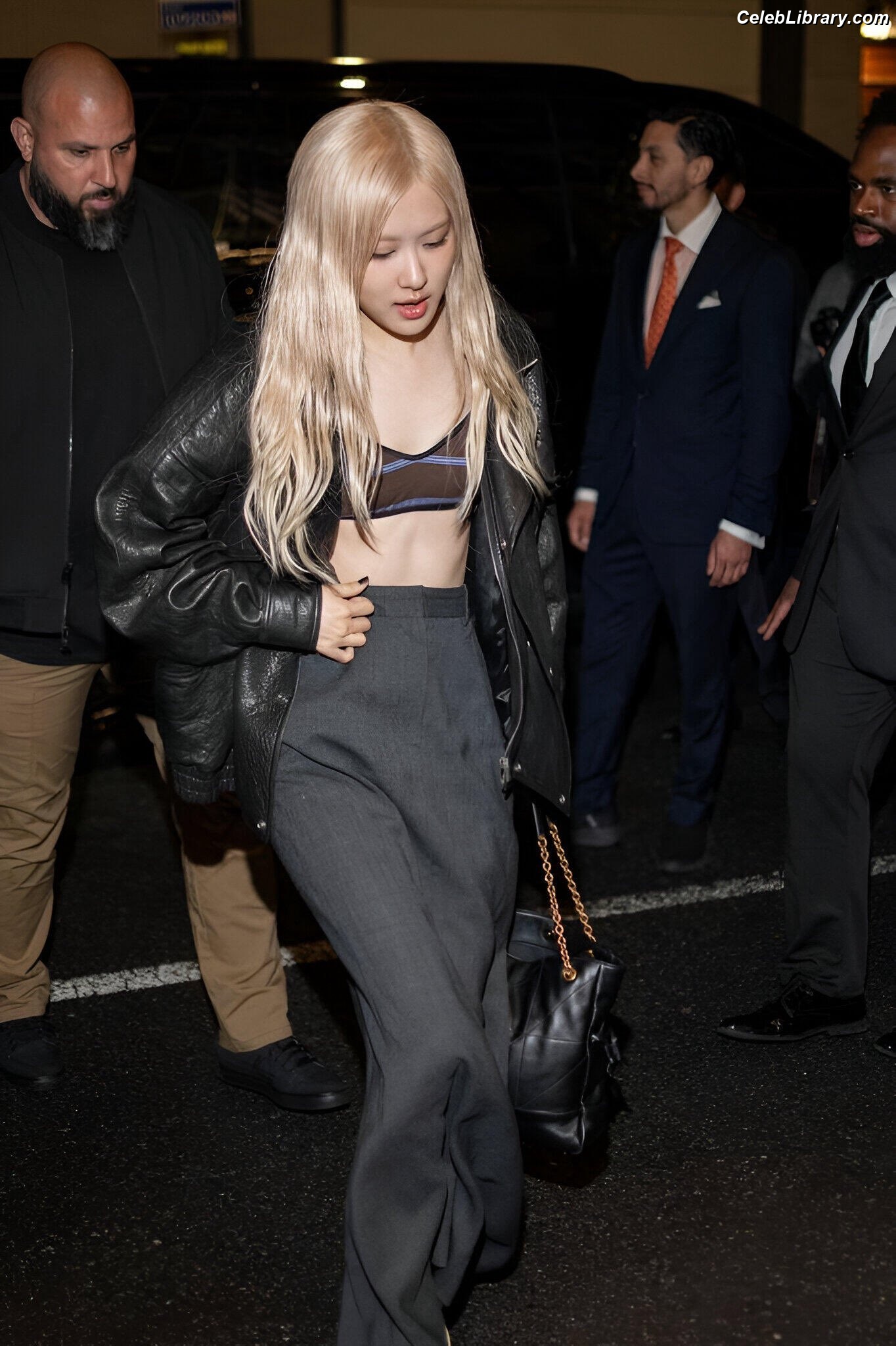 Rosé (BLACKPINK) photo 23 of 4338