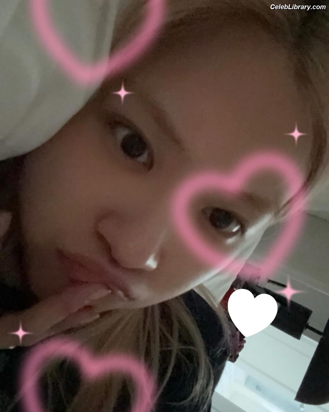 Rosé (BLACKPINK) photo 21 of 4338