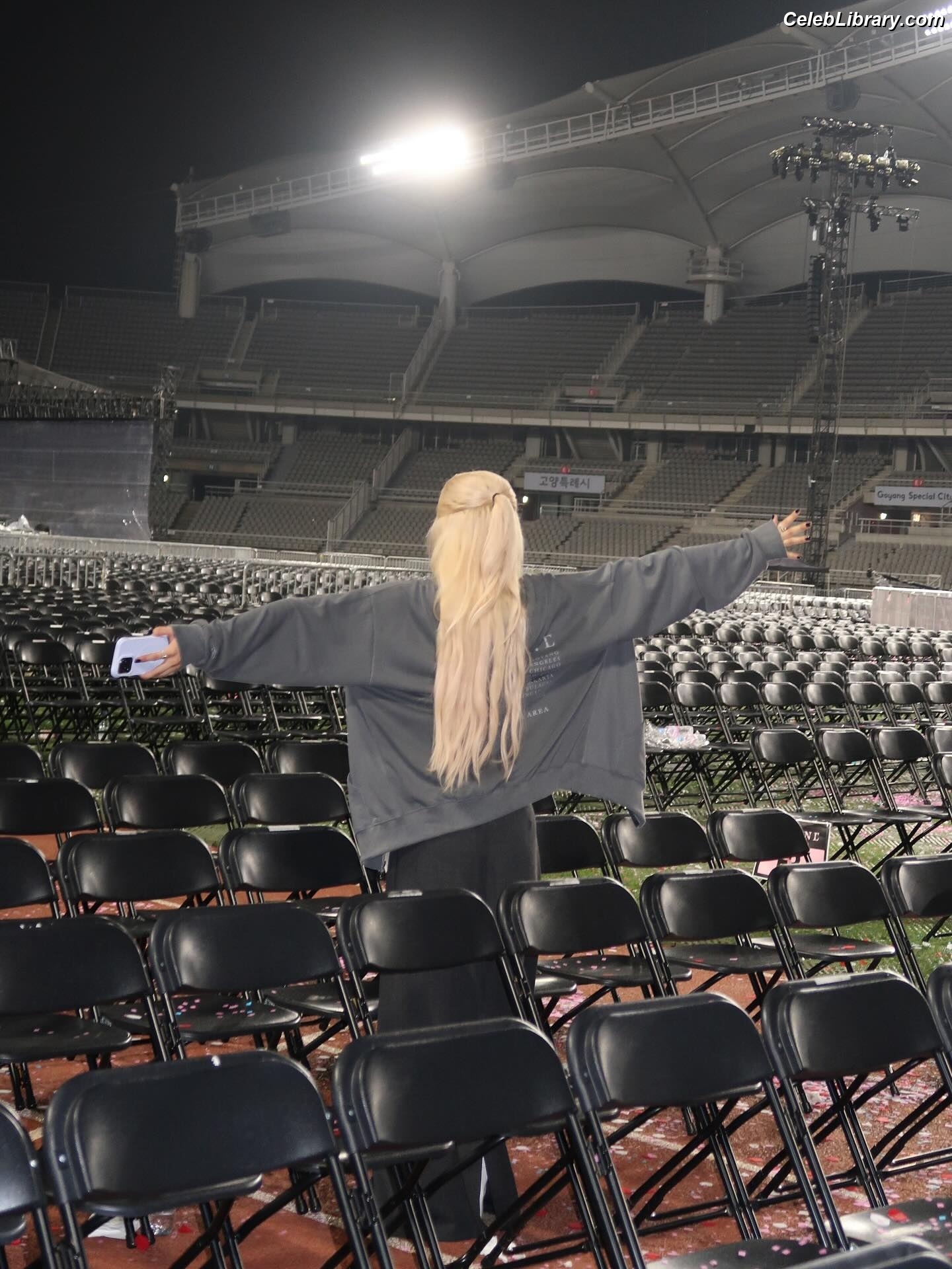 Rosé (BLACKPINK) photo 11 of 4338