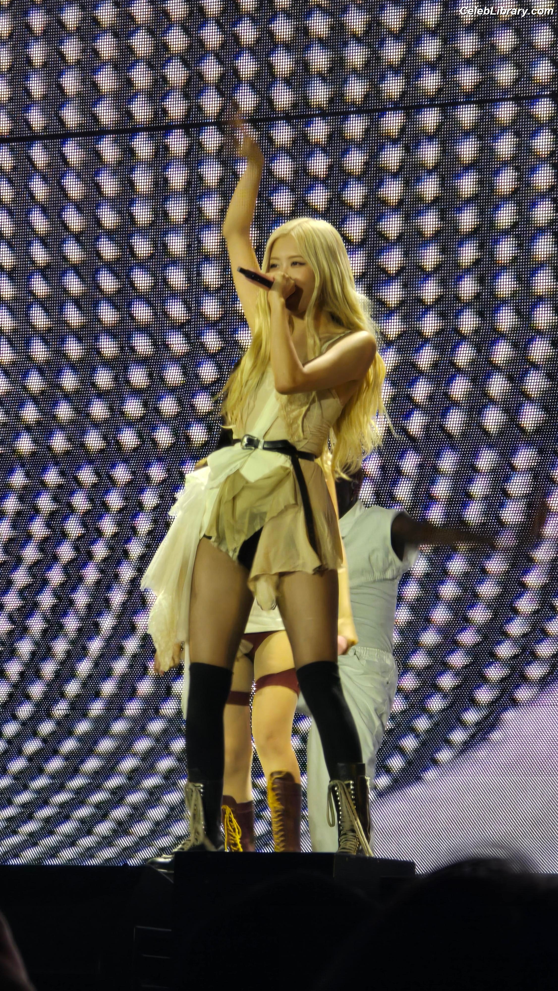 Rosé (BLACKPINK) photo 2 of 4338