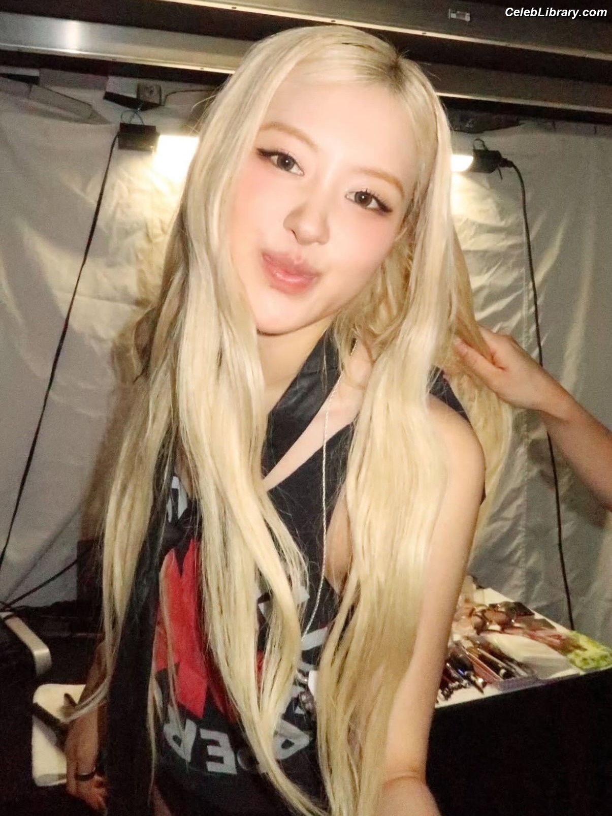 Rosé (BLACKPINK) photo 13 of 4338