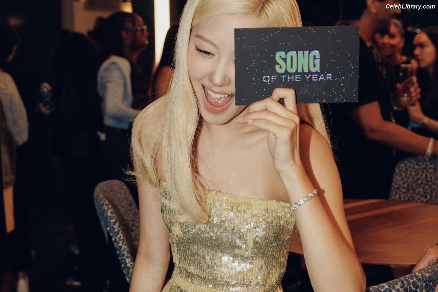 Rosé (BLACKPINK) photo 1 of 4338