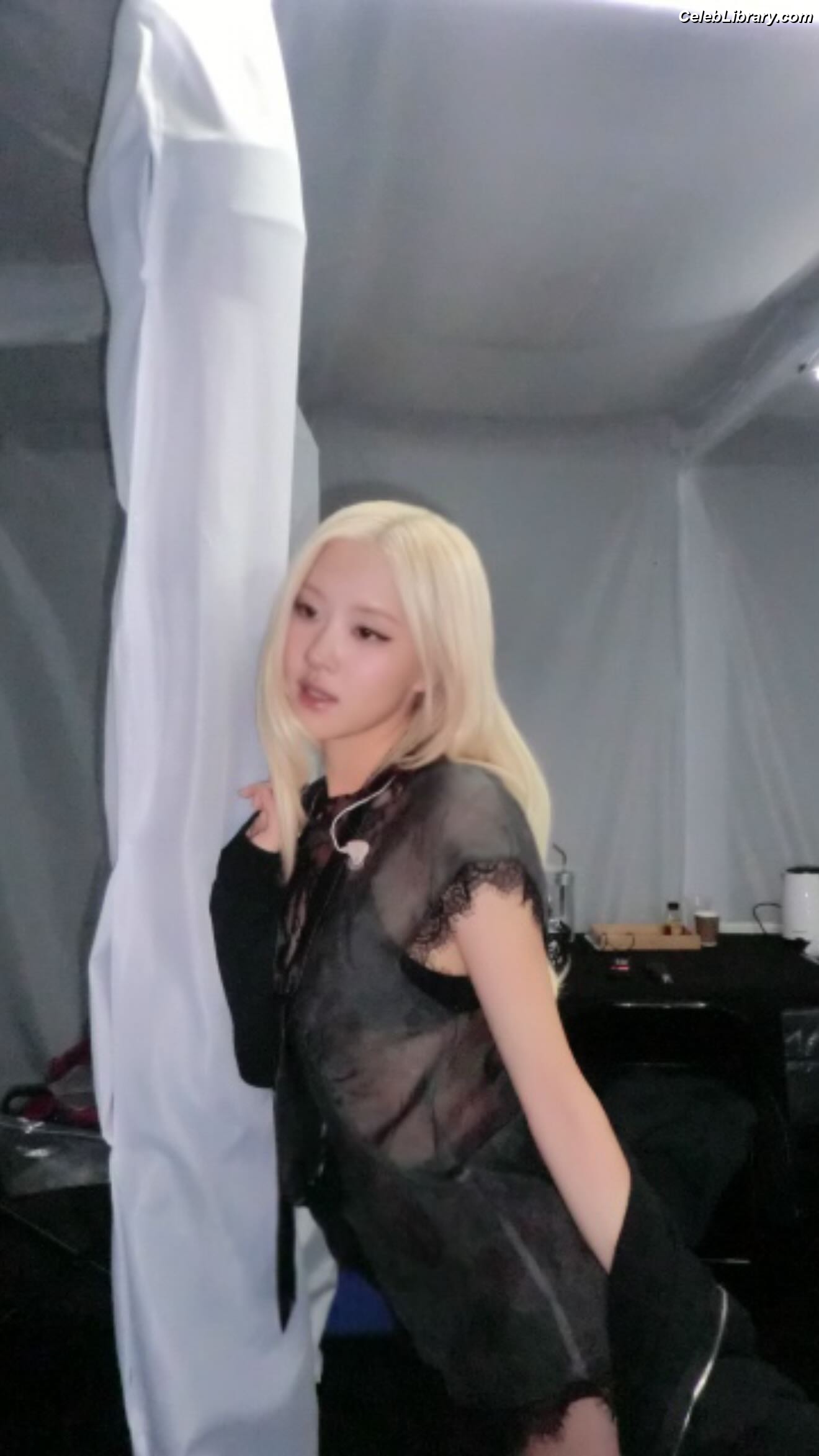 Rosé (BLACKPINK) photo 20 of 4338