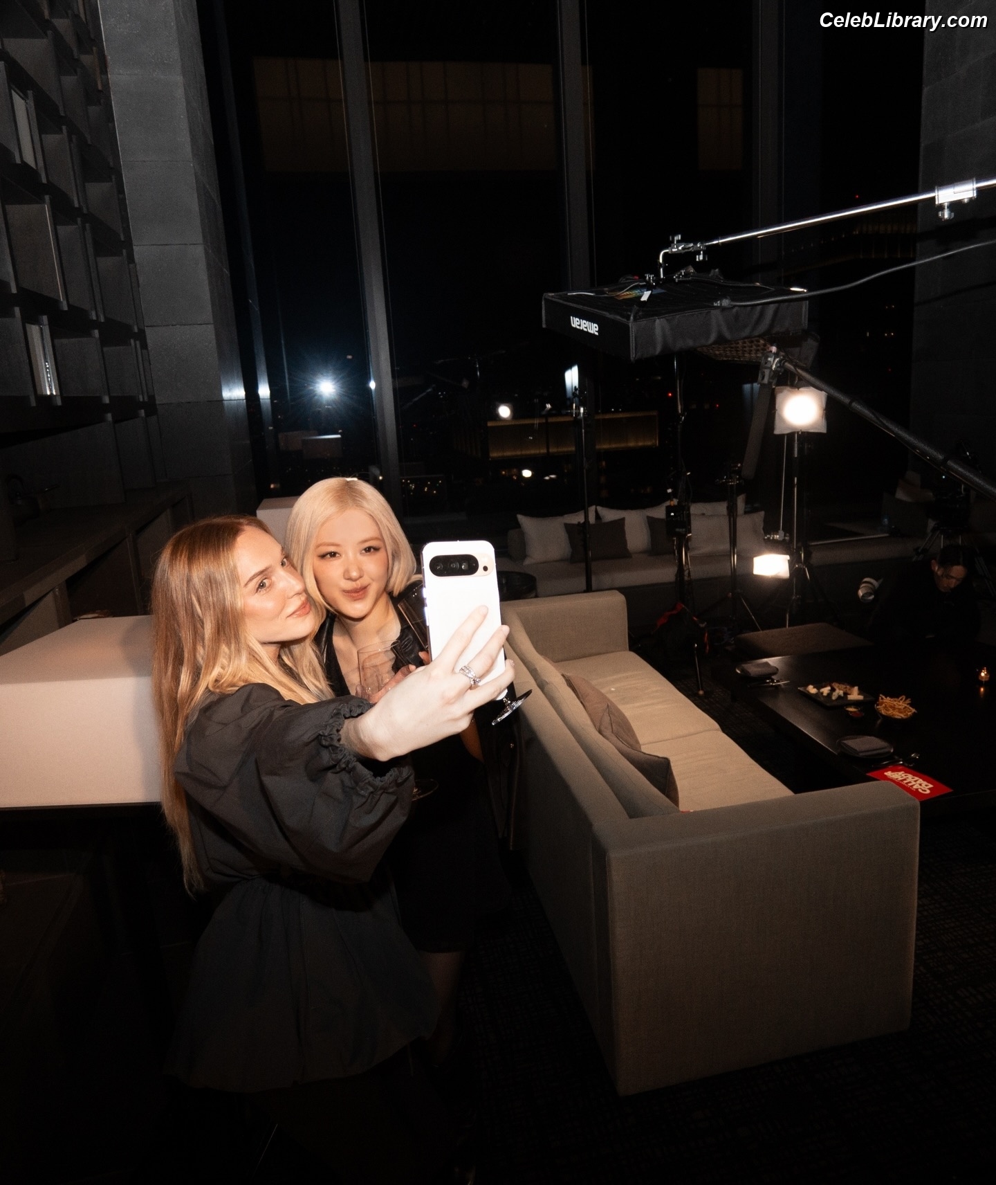 Rosé (BLACKPINK) photo 21 of 4338