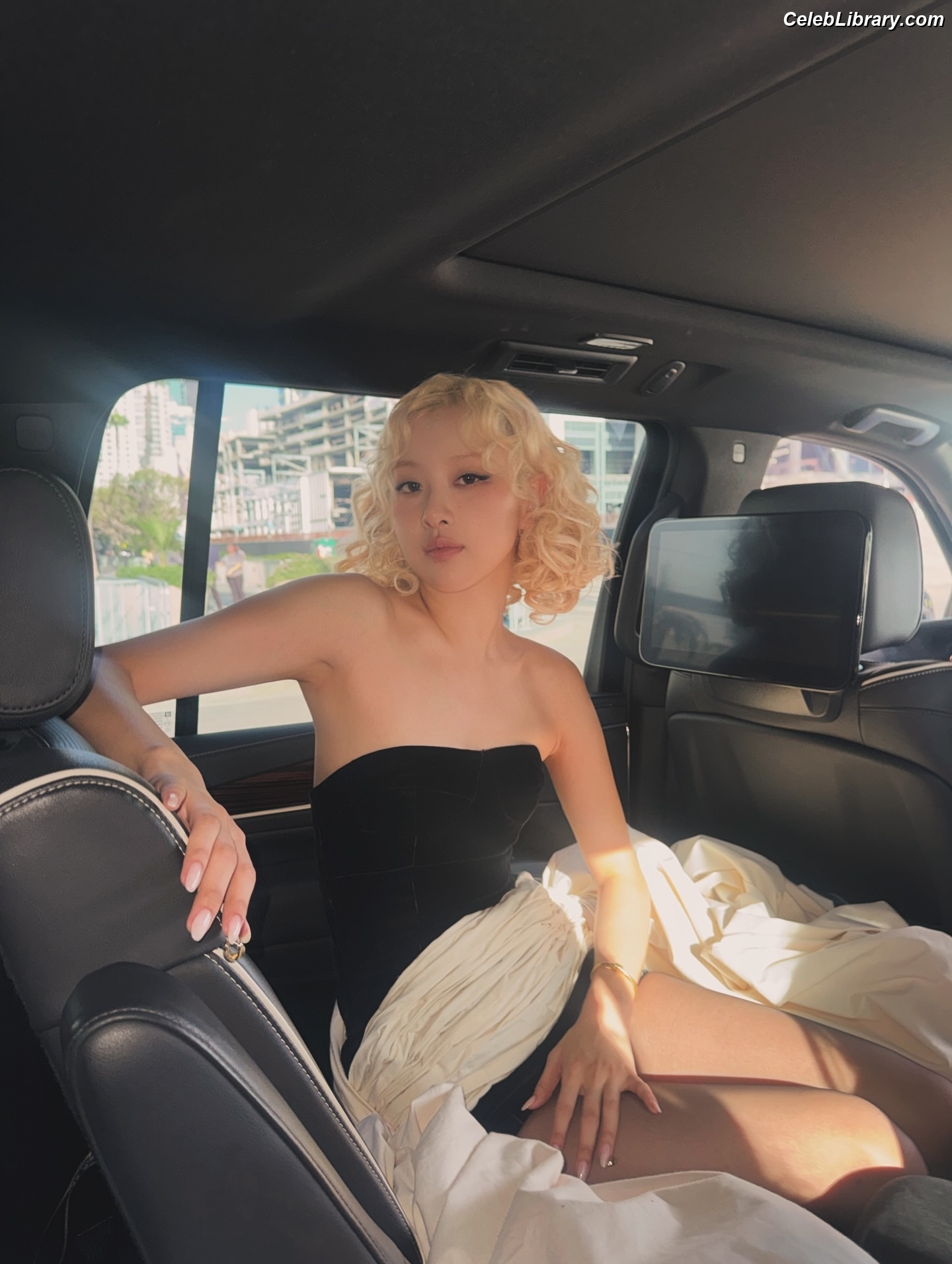 Rosé (BLACKPINK) photo 19 of 4338