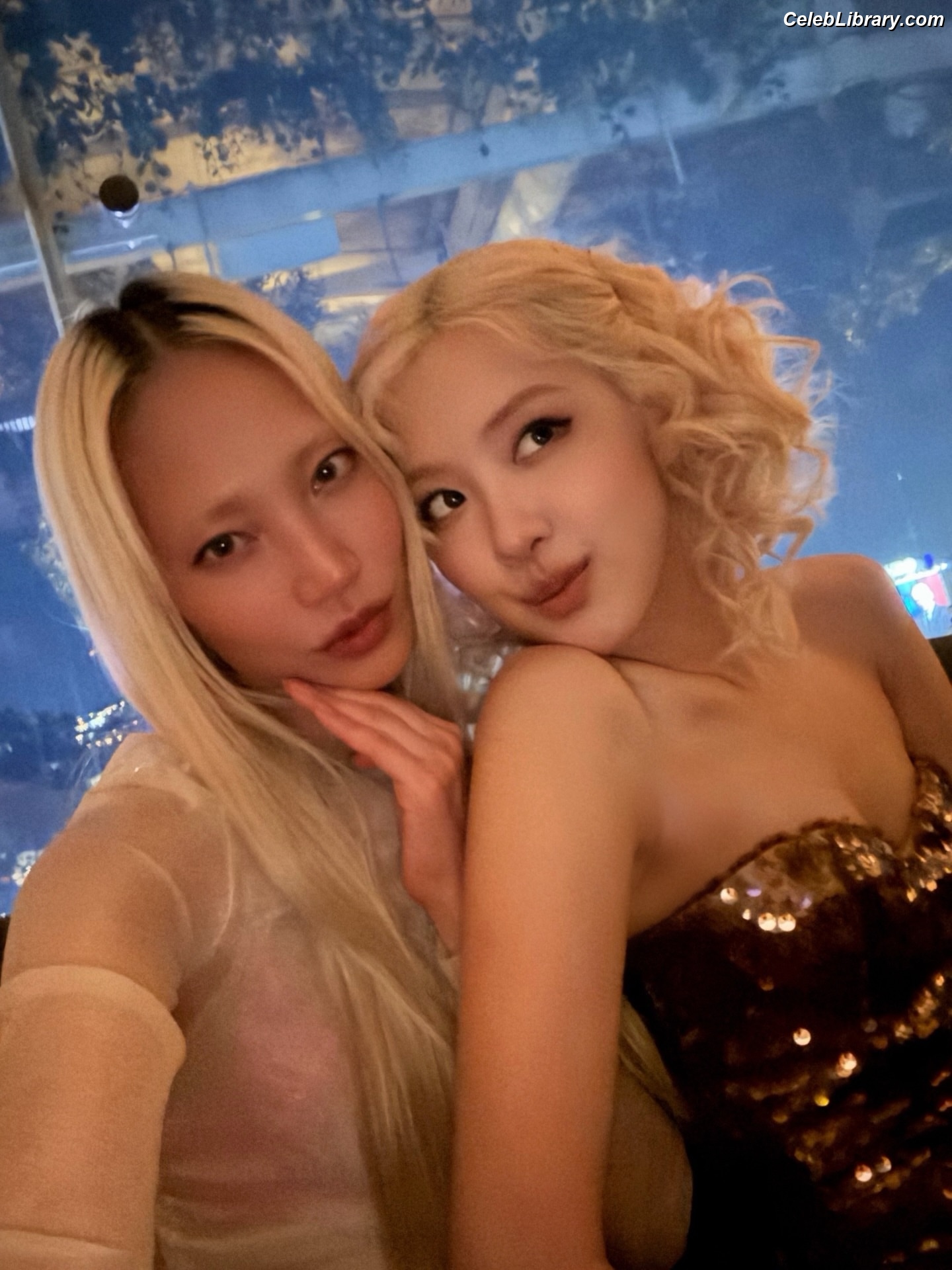 Rosé (BLACKPINK) photo 18 of 4338