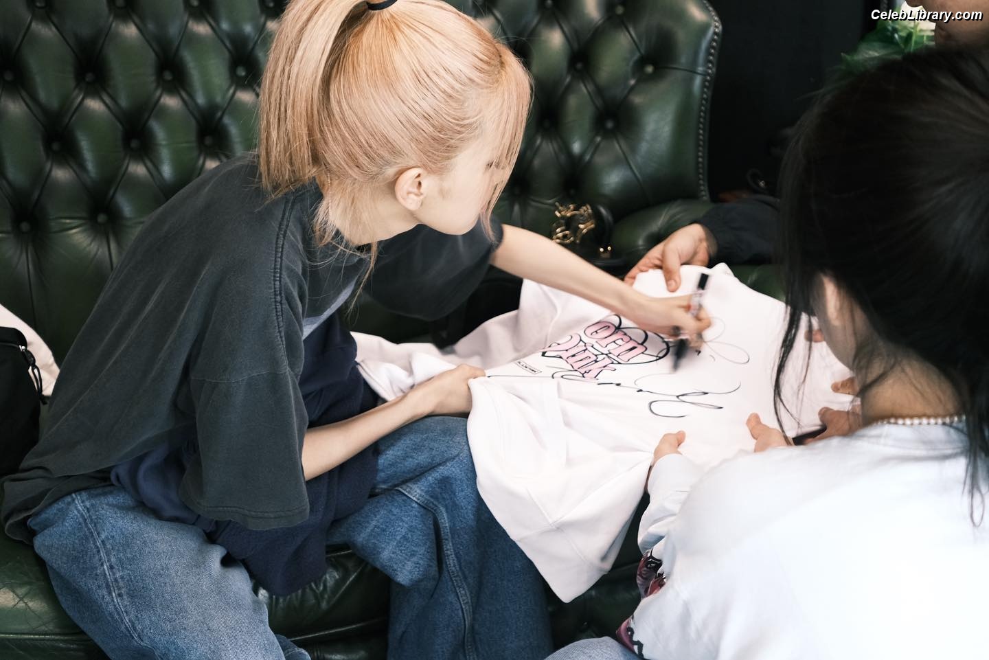 Rosé (BLACKPINK) photo 5 of 4338