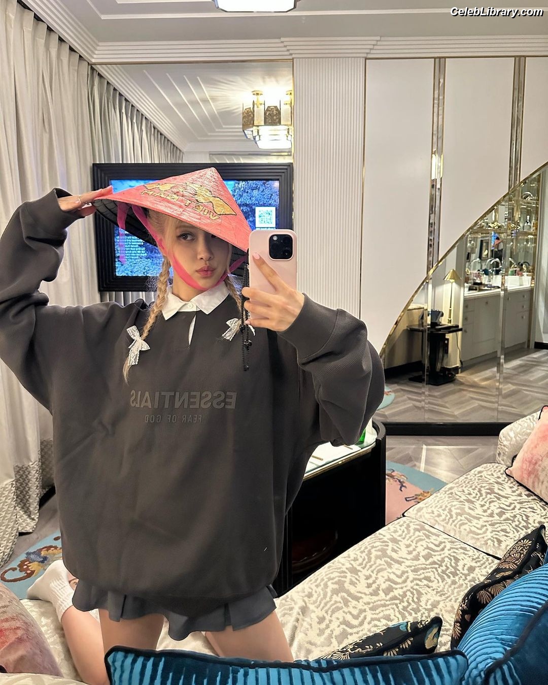 Rosé (BLACKPINK) photo 4 of 4338