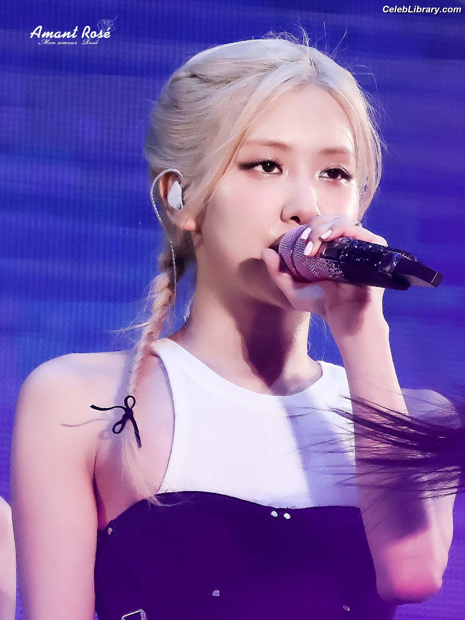 Rosé (BLACKPINK) photo 19 of 4338