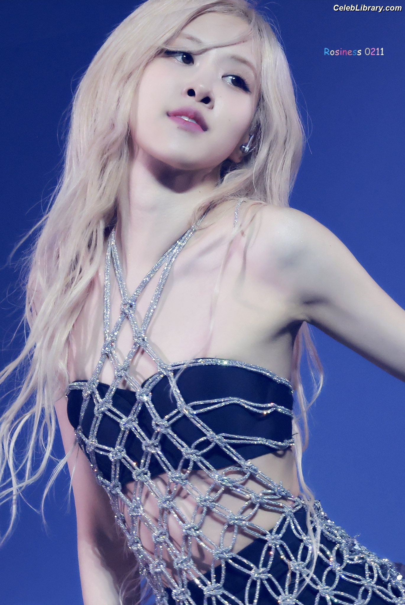 Rosé (BLACKPINK) photo 10 of 4338