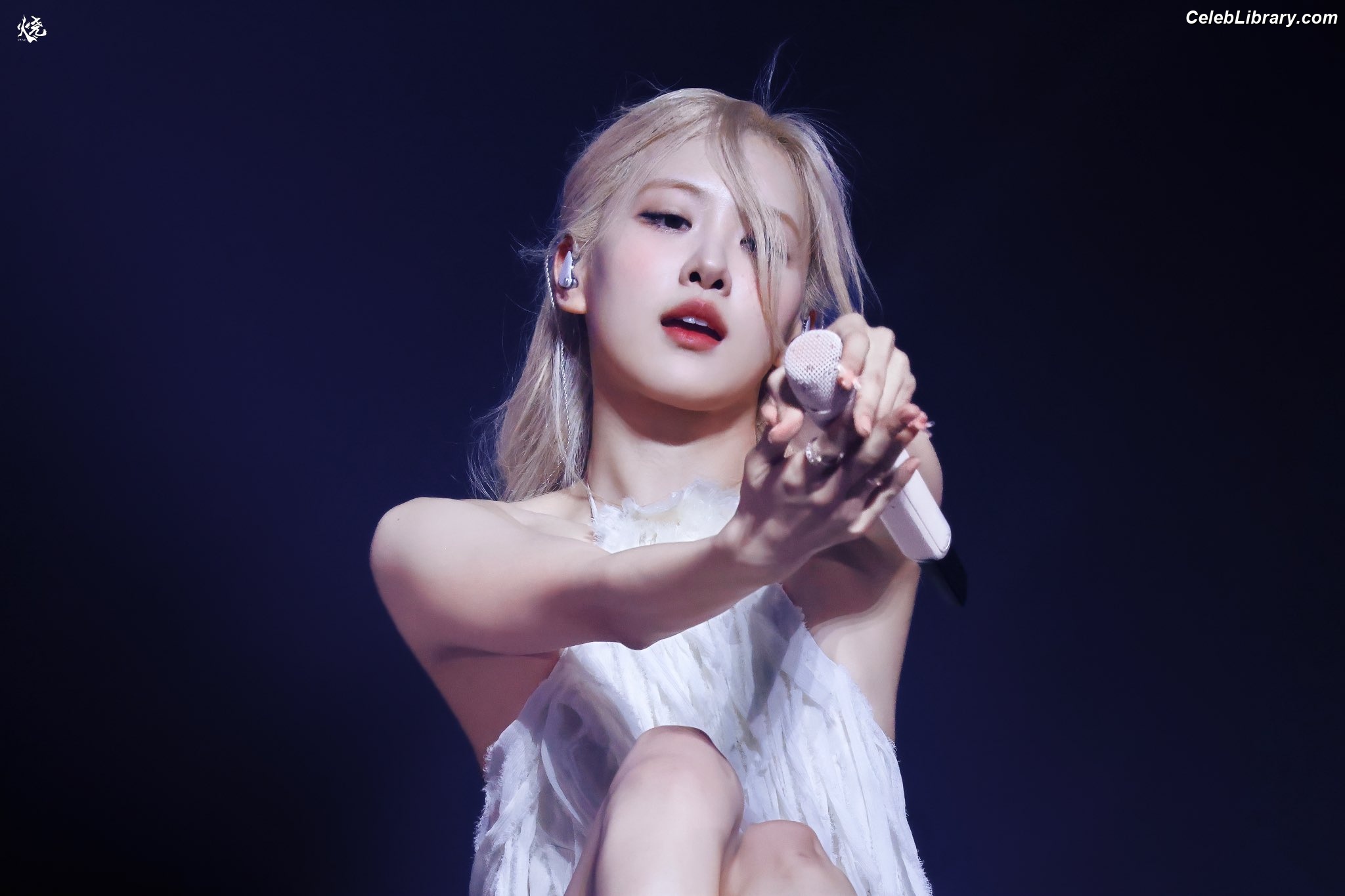 Rosé (BLACKPINK) photo 4 of 4338