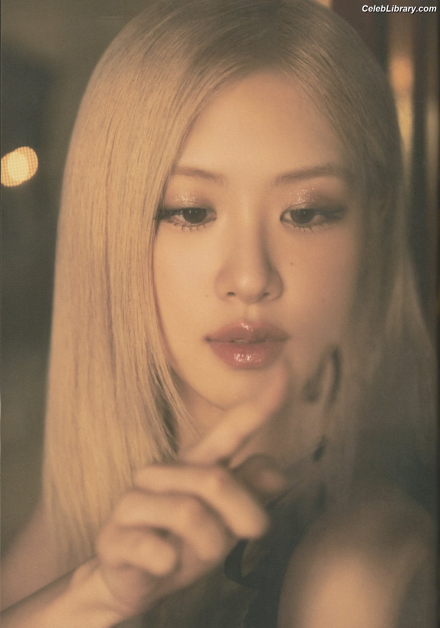 Rosé (BLACKPINK) photo 5 of 4338