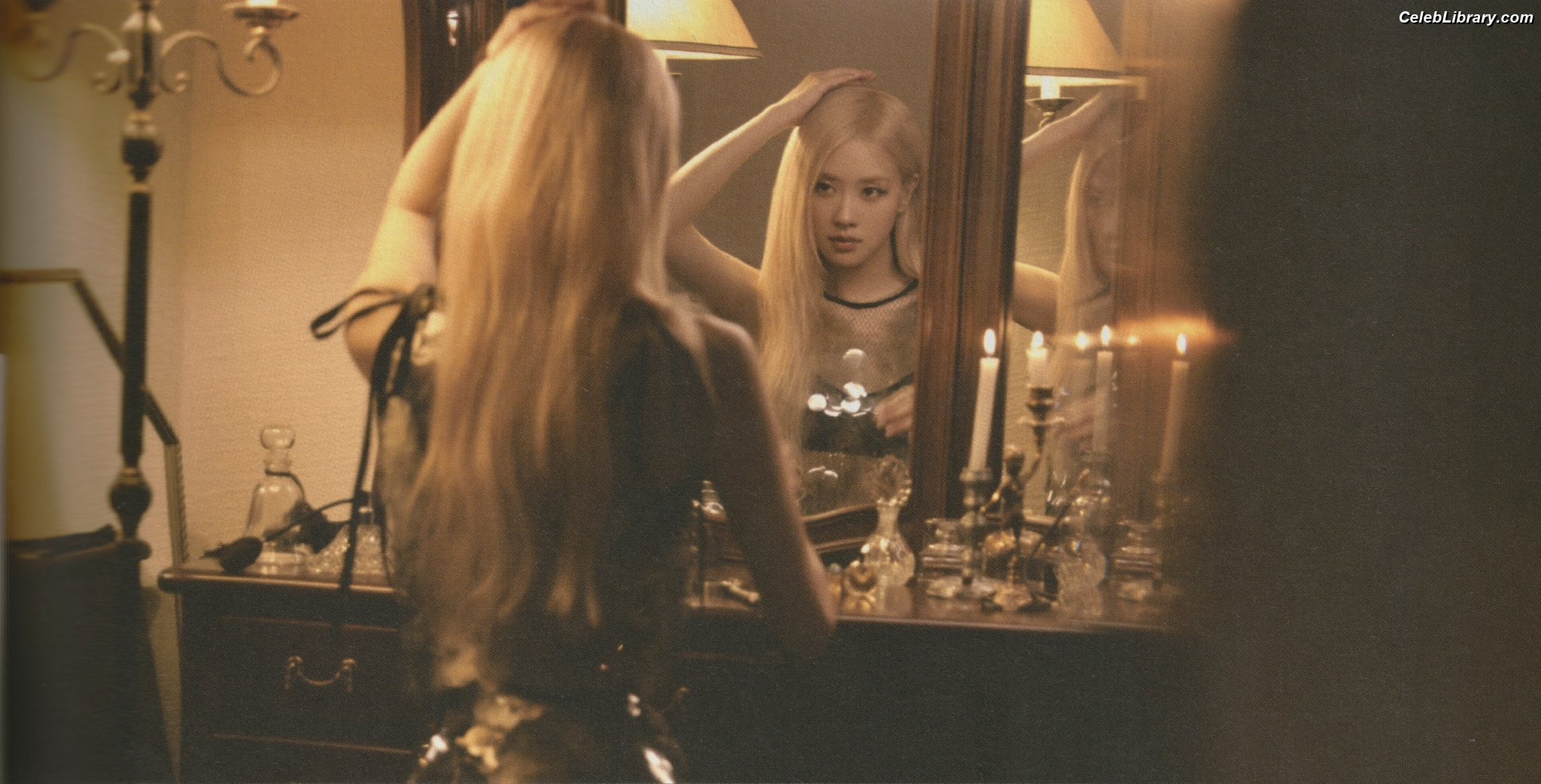 Rosé (BLACKPINK) photo 12 of 4338