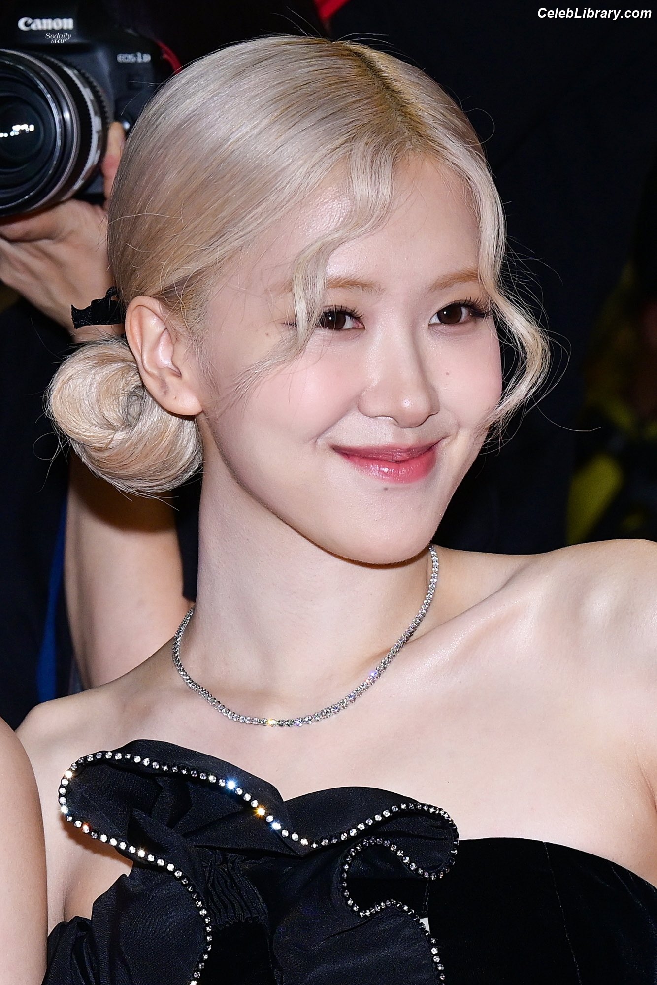 Rosé (BLACKPINK) photo 20 of 4338