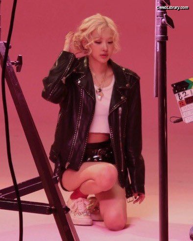 Rosé (BLACKPINK) photo 4 of 4338