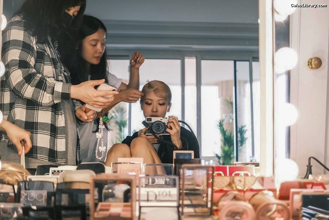 Rosé (BLACKPINK) photo 3 of 4338