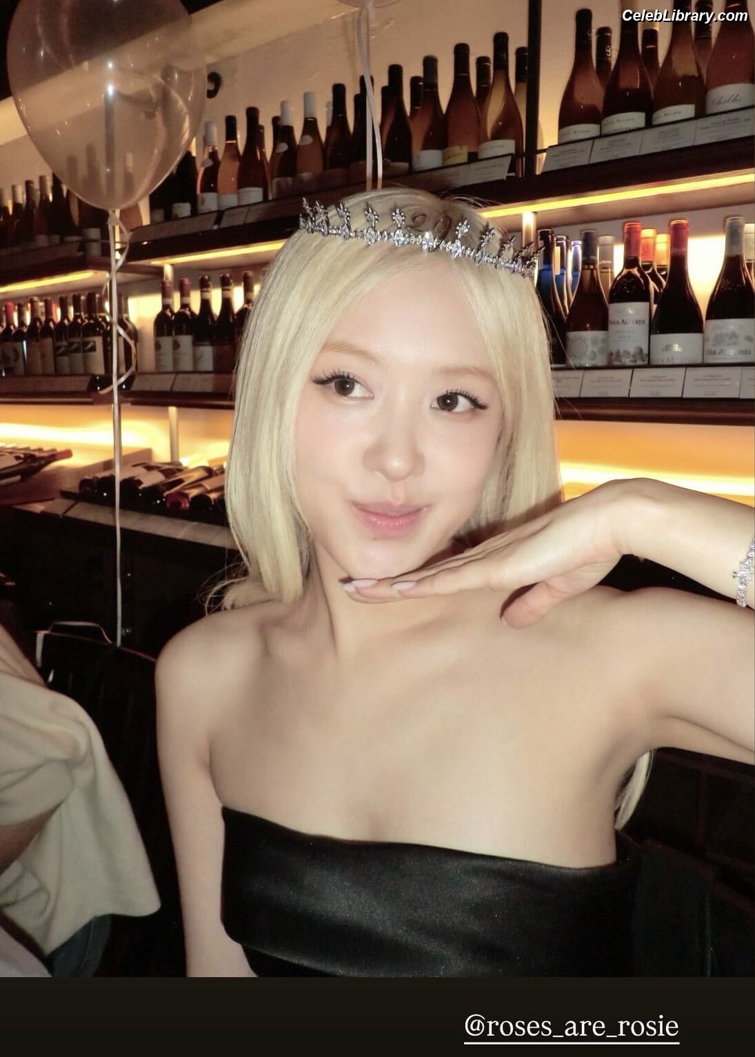 Rosé (BLACKPINK) photo 13 of 4338