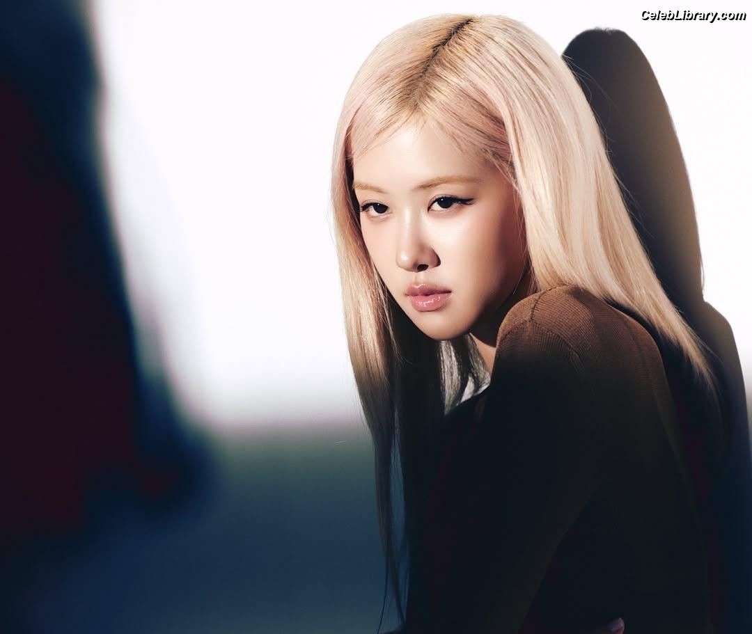 Rosé (BLACKPINK) photo 12 of 4338