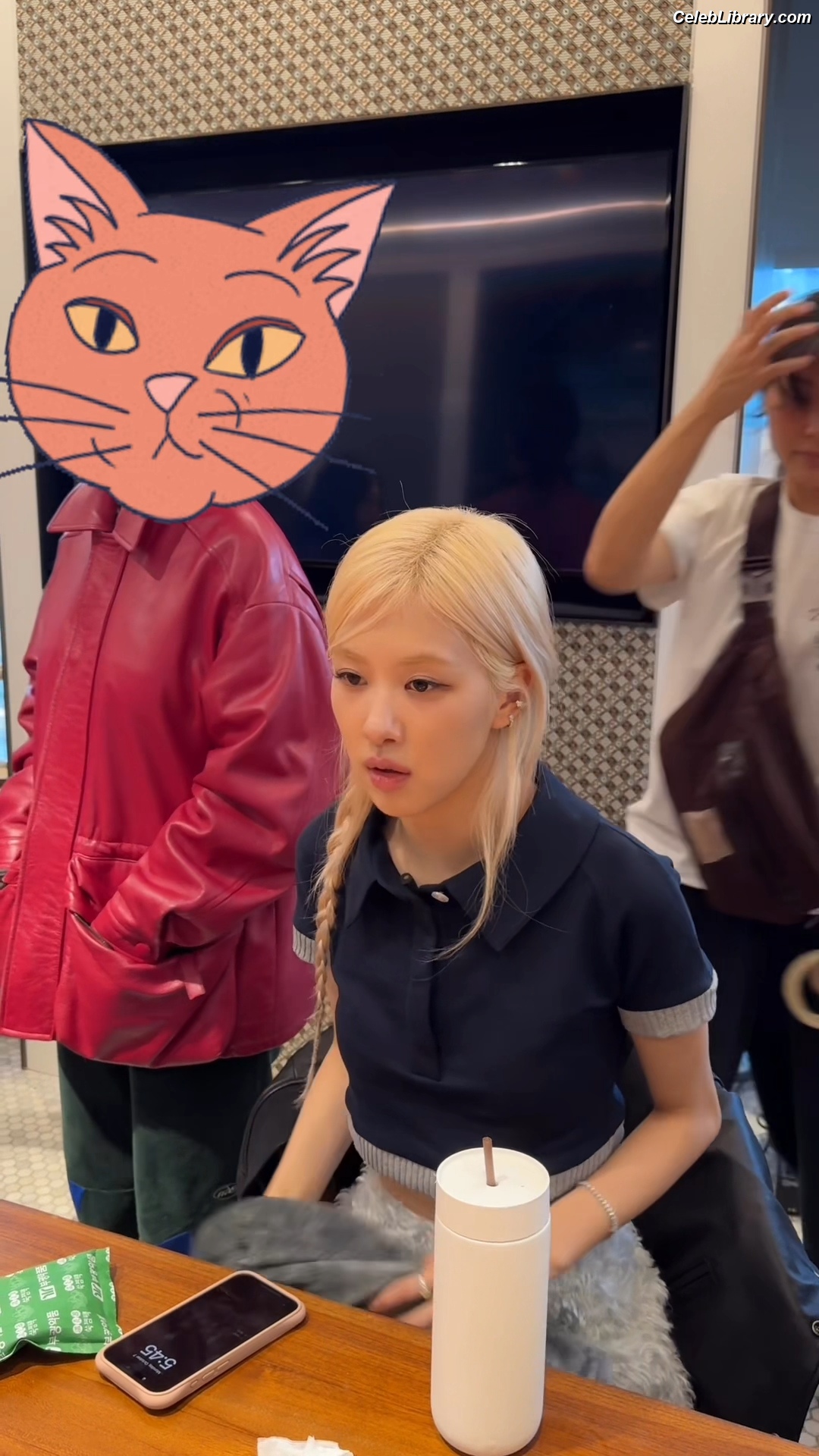 Rosé (BLACKPINK) photo 13 of 4338