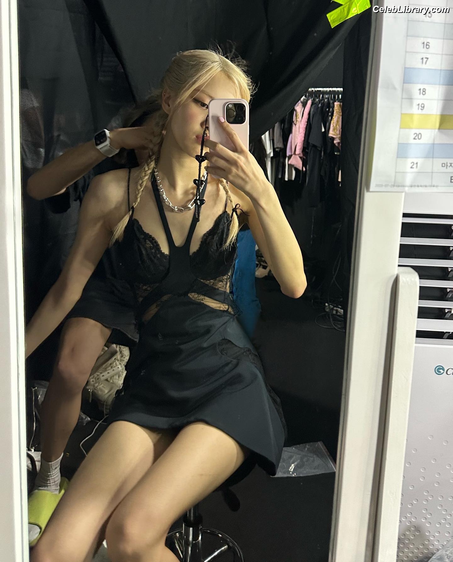 Rosé (BLACKPINK) photo 16 of 4338