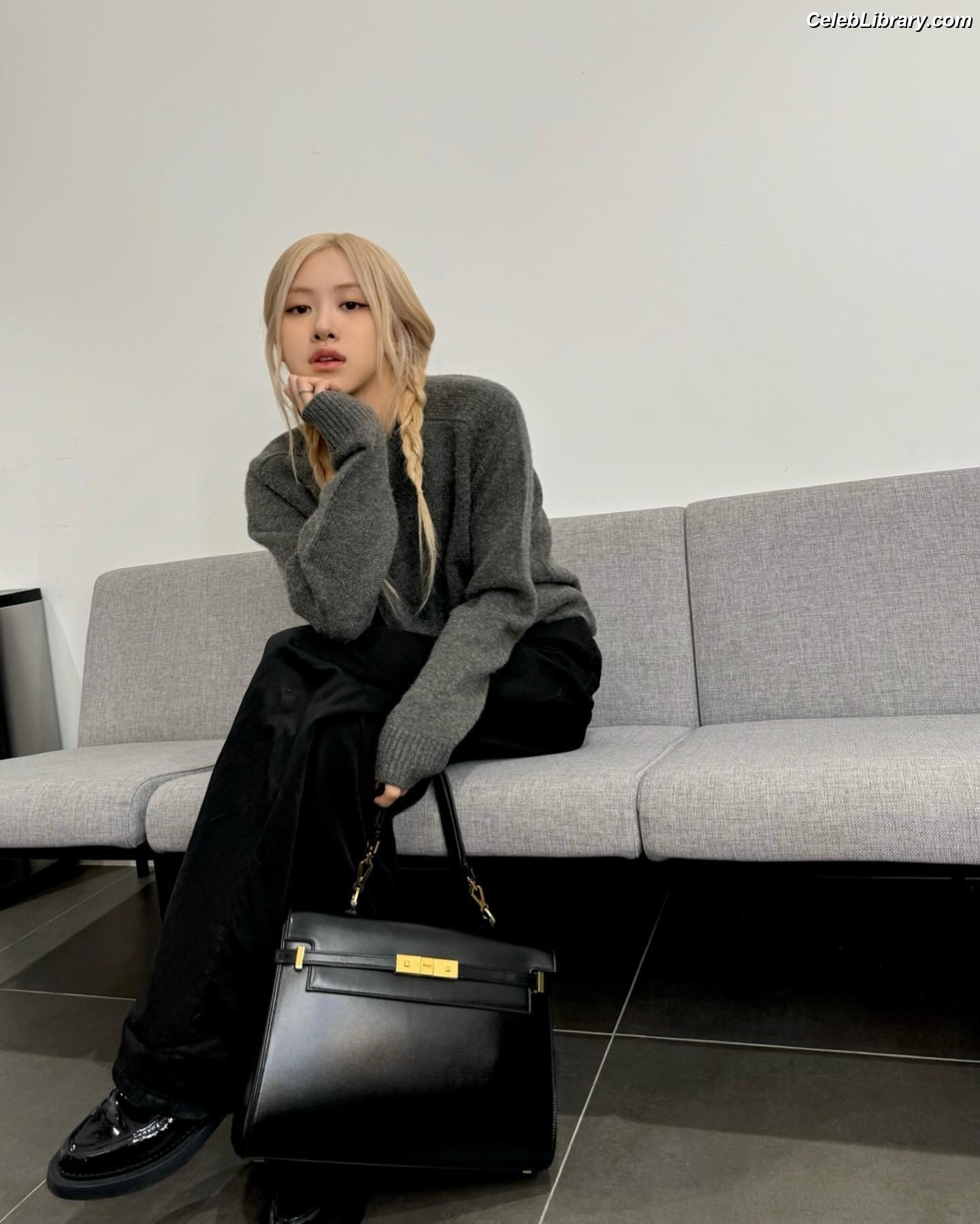 Rosé (BLACKPINK) photo 17 of 4338