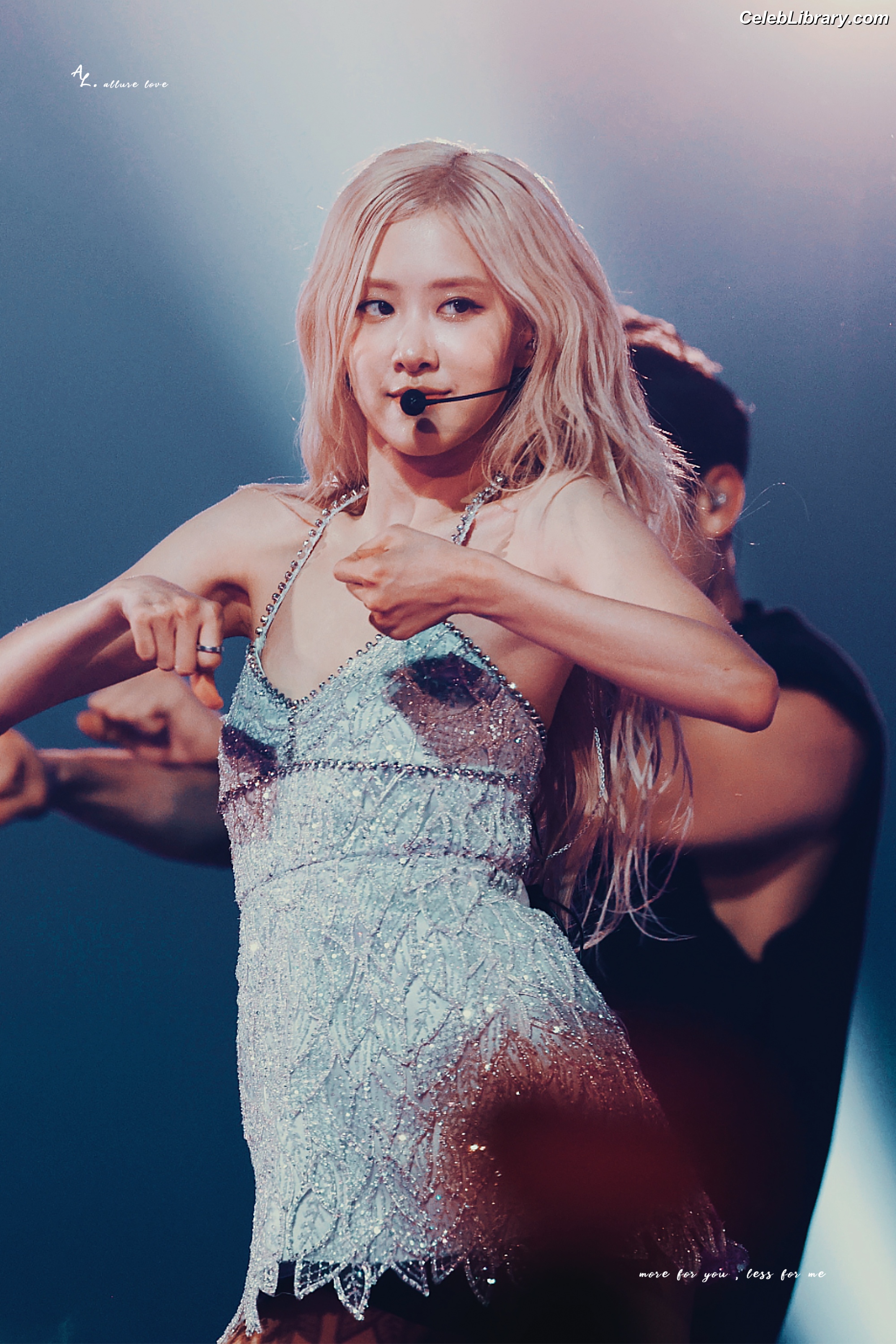 Rosé (BLACKPINK) photo 19 of 4338