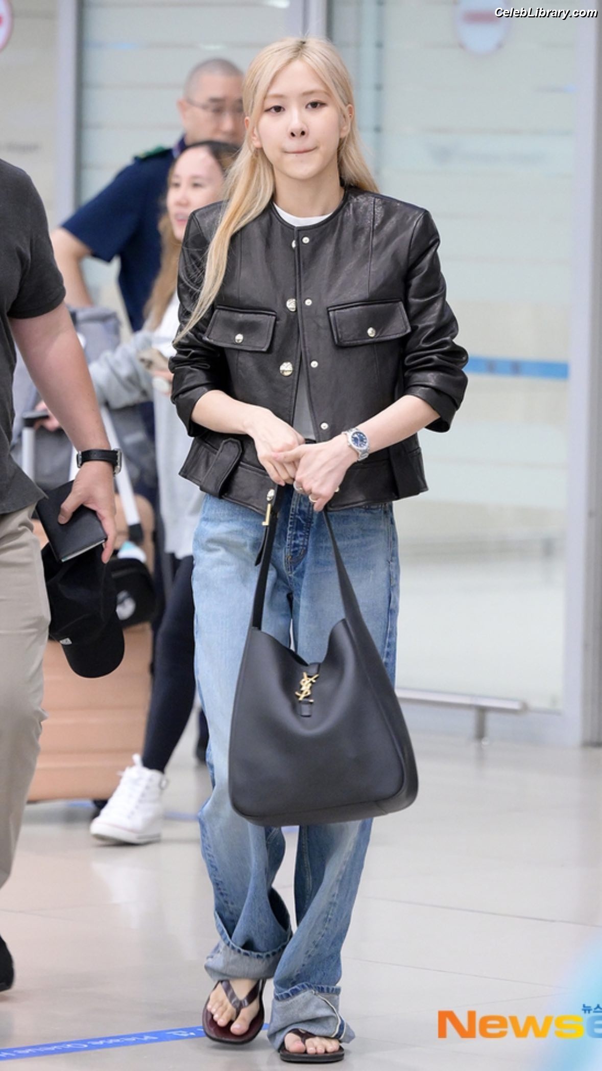 Rosé (BLACKPINK) photo 8 of 4338