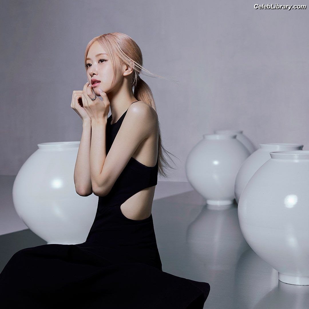 Rosé (BLACKPINK) photo 4 of 4338