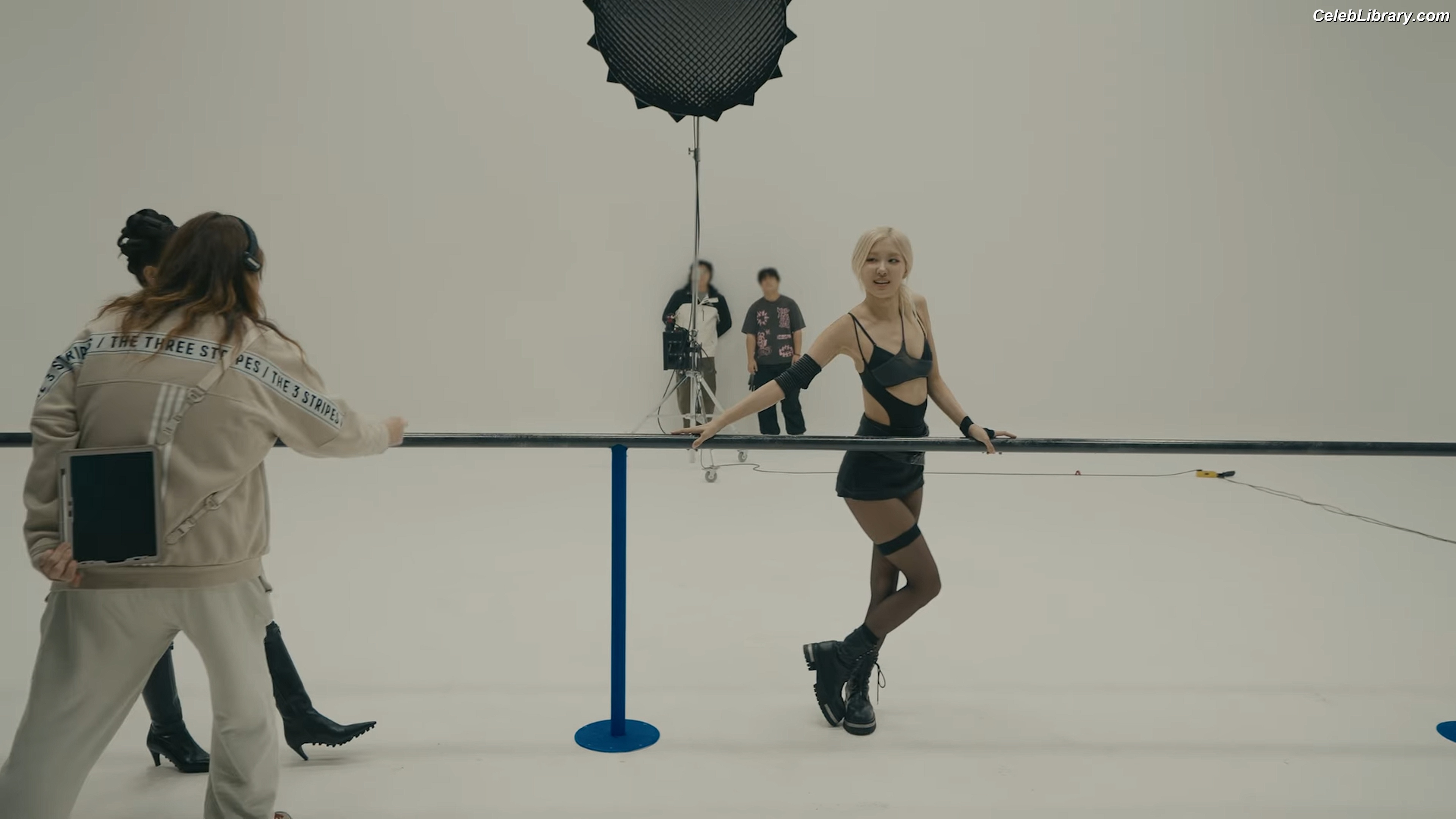 Rosé (BLACKPINK) photo 23 of 4338