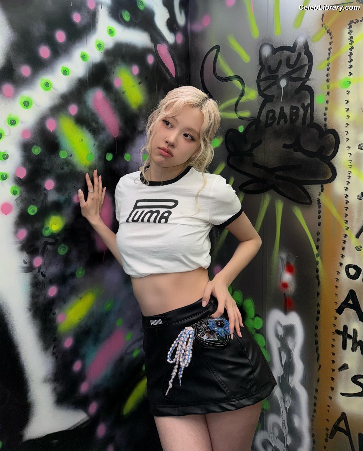 Rosé (BLACKPINK) photo 16 of 4338